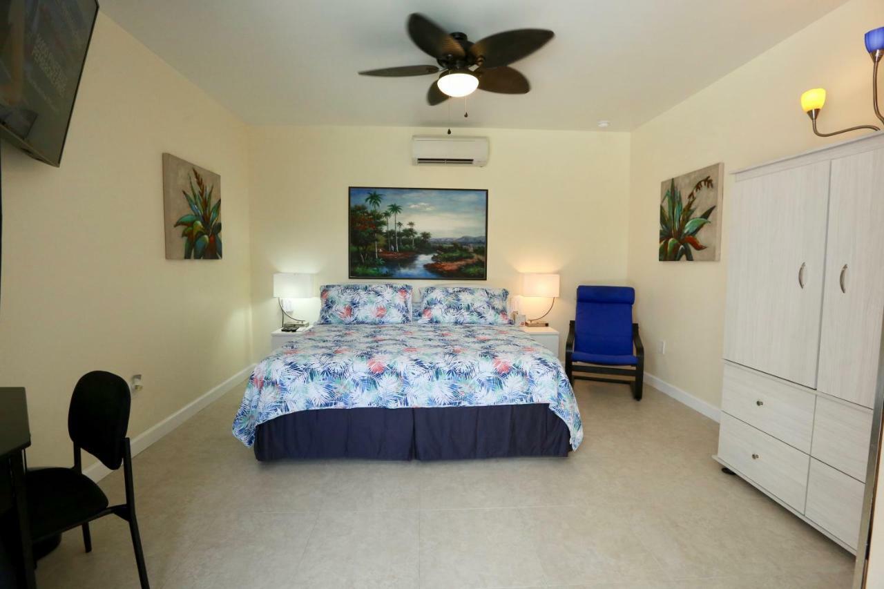 Fantasy Island Inn, Caters To Men Wilton Manors Exterior foto